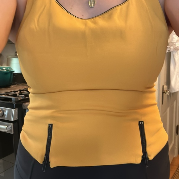 Vintage Cache Top - Picture 10 of 11